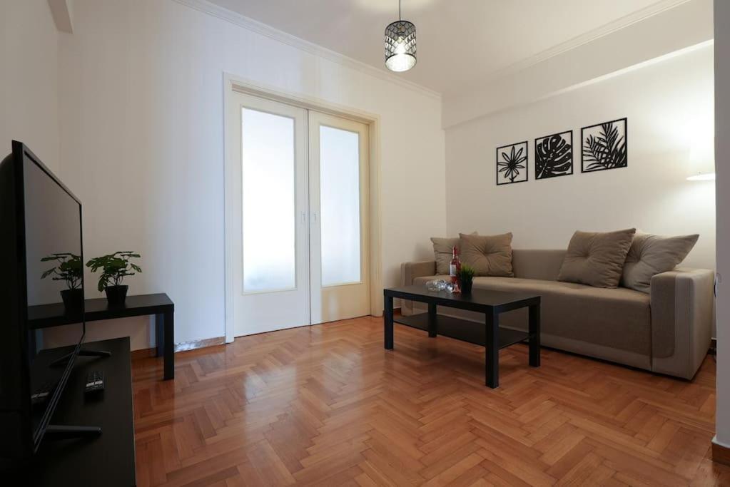 Syntagma Square, 70Sqm Pentelis Sunny Apartment Athens Exterior photo